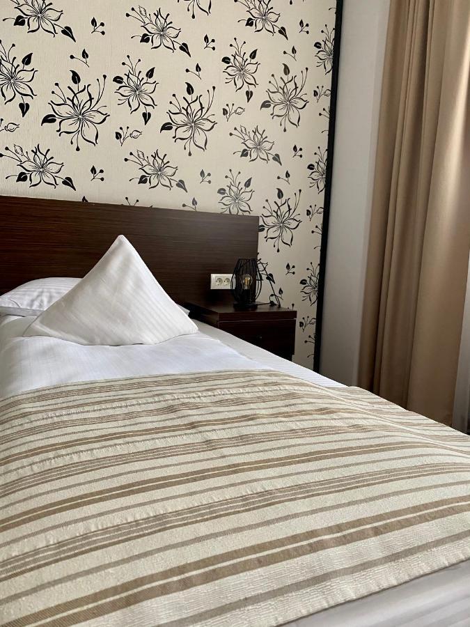 Pensiunea Rix Rooms Fokszany Zewnętrze zdjęcie