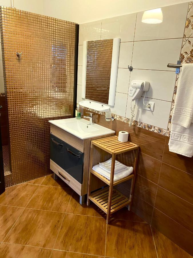 Pensiunea Rix Rooms Fokszany Zewnętrze zdjęcie