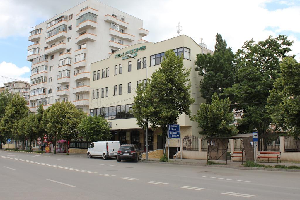 Pensiunea Rix Rooms Fokszany Zewnętrze zdjęcie
